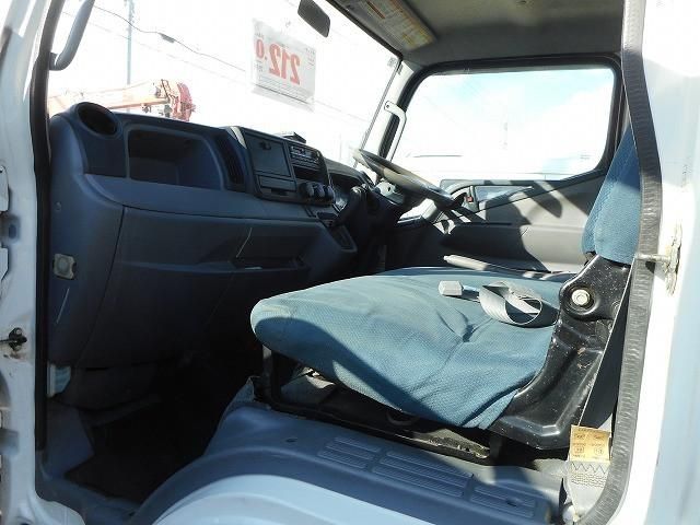 MITSUBISHI CANTER 2013 Image 31