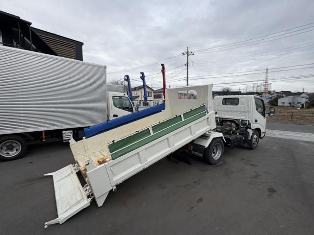 HINO DUTRO 2019 Image 31