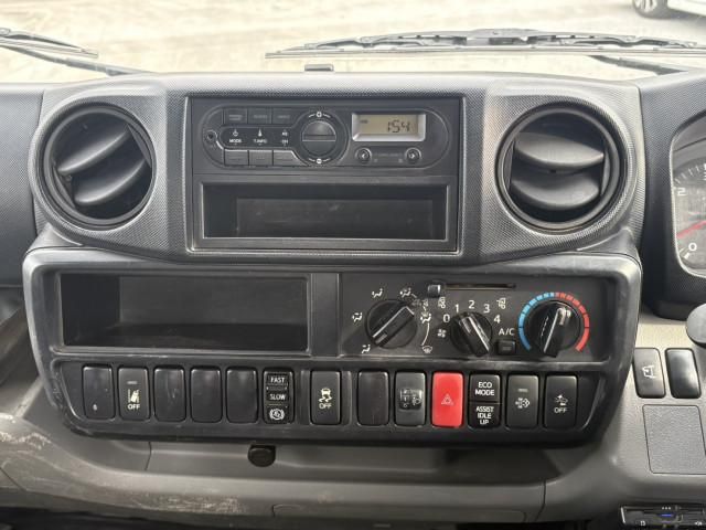 HINO DUTRO 2019 Image 31