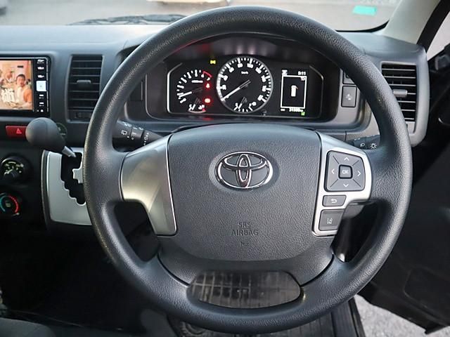 TOYOTA HIACE VAN 2WD 2023 Image 31