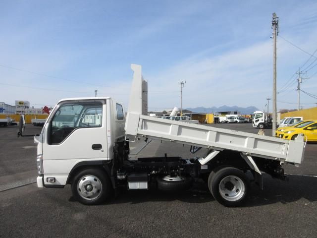 ISUZU ELF 2023 Image 31