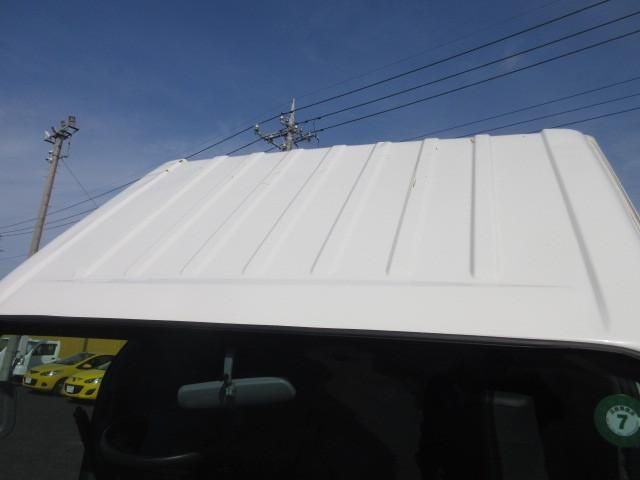 ISUZU ELF 2023 Image 31