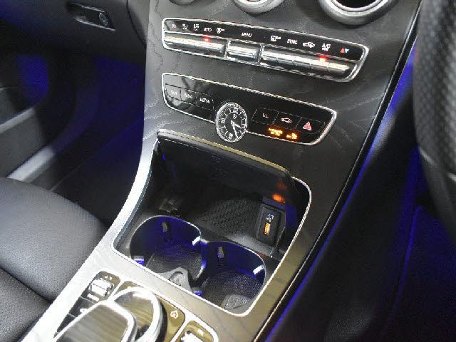 MERCEDES BENZ C CLAS 2020 Image 31