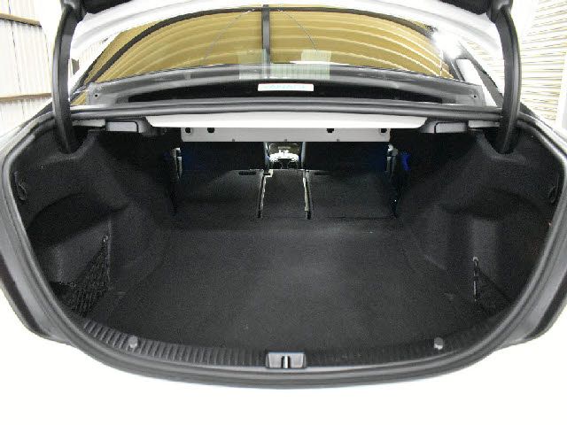 MERCEDES BENZ C CLAS 2020 Image 31