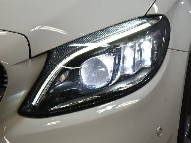 MERCEDES BENZ C CLAS 2020 Image 31