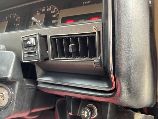 NISSAN LAUREL COUPE 1978 Image 31
