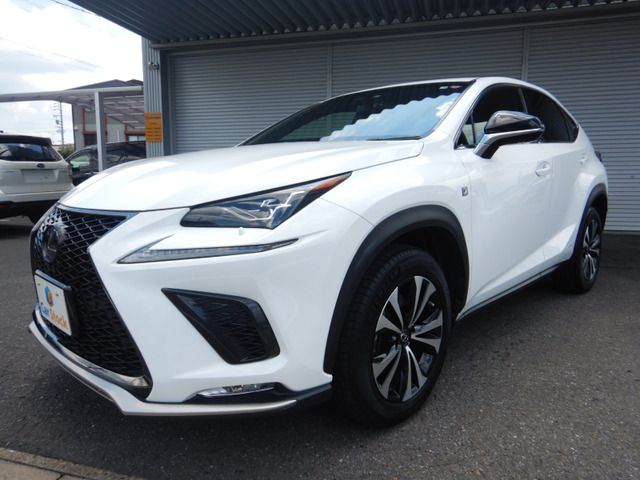 TOYOTA LEXUS NX300H 2017 Image 31