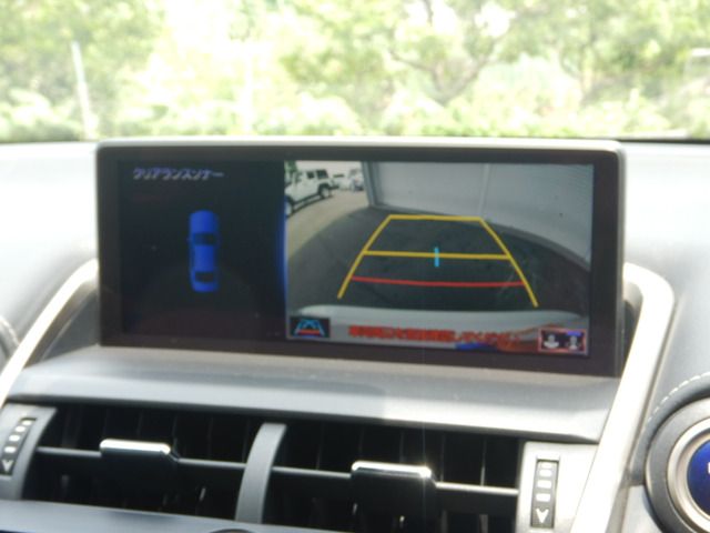 TOYOTA LEXUS NX300H 2017 Image 31