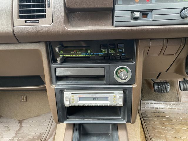 TOYOTA CRESTA 1983 Image 31