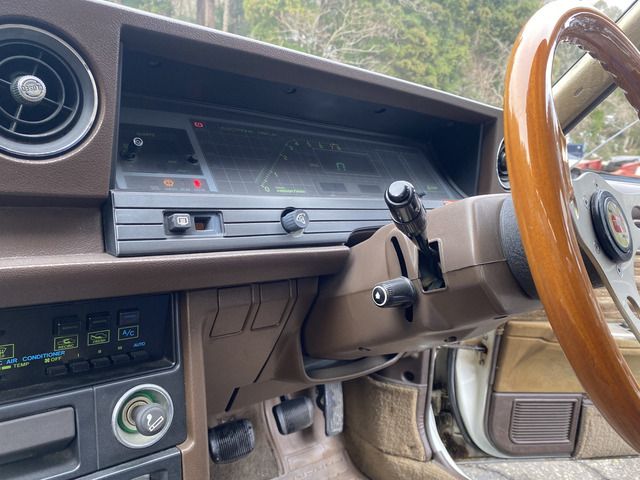 TOYOTA CRESTA 1983 Image 31