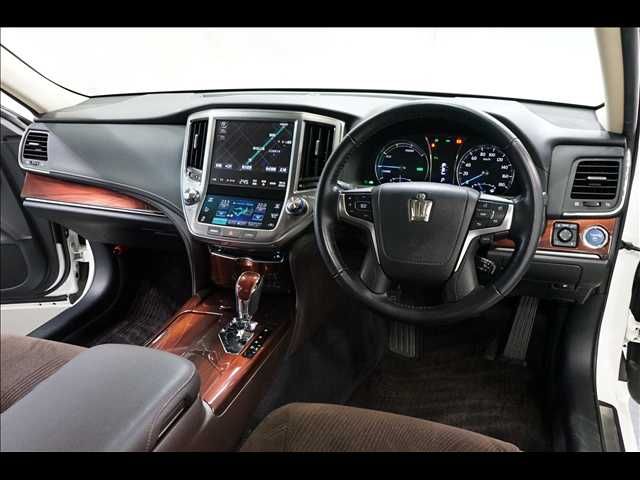 TOYOTA CROWN SEDAN HYBRID 2014 Image 31