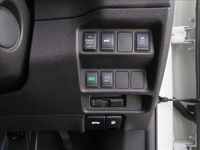 NISSAN X-TRAIL 2WD 2017 Image 31