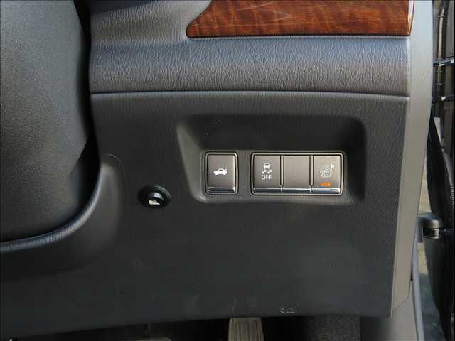 NISSAN FUGA HYBRID 2012 Image 31