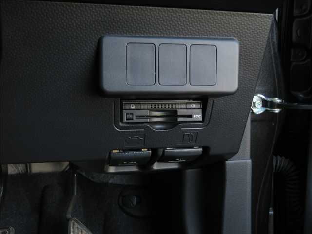 TOYOTA ROOMY 2018 Image 31