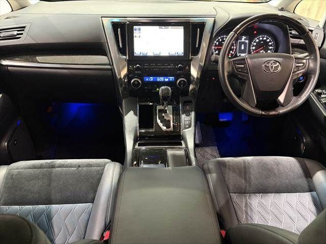 TOYOTA ALPHARD 2015 Image 31