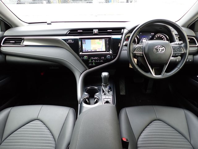 TOYOTA CAMRY HYBRID 2019 Image 31