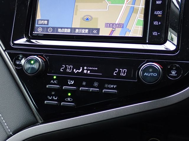 TOYOTA CAMRY HYBRID 2019 Image 31