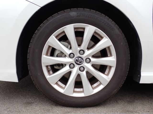 TOYOTA CAMRY HYBRID 2019 Image 31