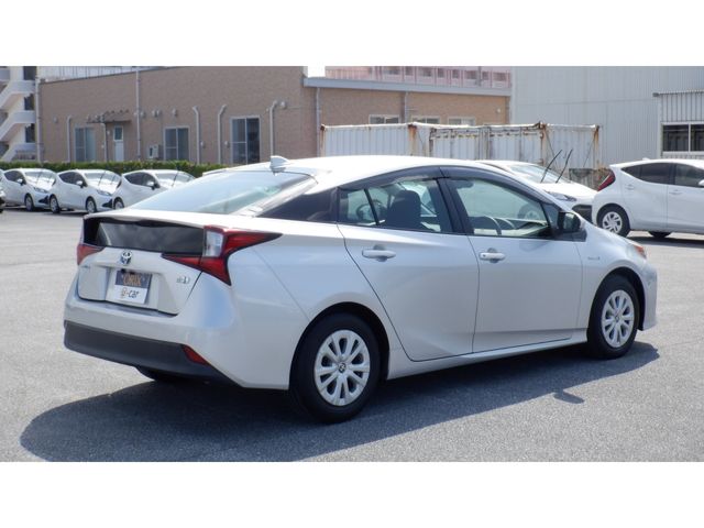 TOYOTA PRIUS 2020 Image 31