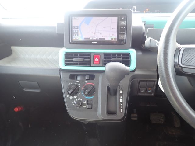 DAIHATSU TANTO 4WD 2021 Image 31