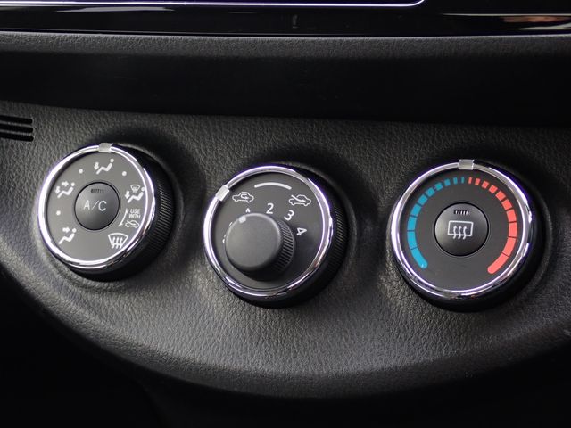 TOYOTA VITZ 2019 Image 31