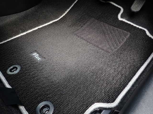 TOYOTA VITZ 2019 Image 31