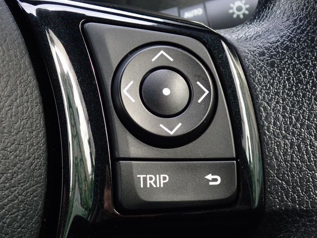 TOYOTA VITZ 2019 Image 31