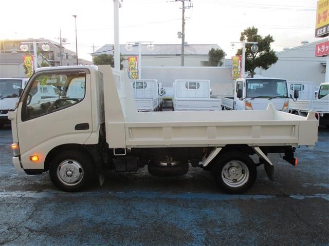HINO DUTRO 2014 Image 31