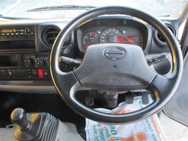 HINO DUTRO 2014 Image 31