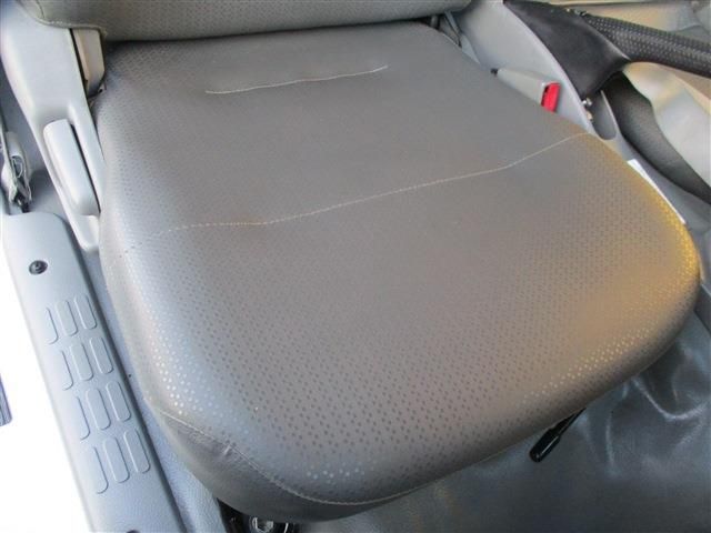 HINO DUTRO 2014 Image 31