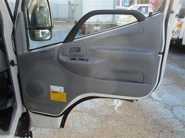 HINO DUTRO 2014 Image 31