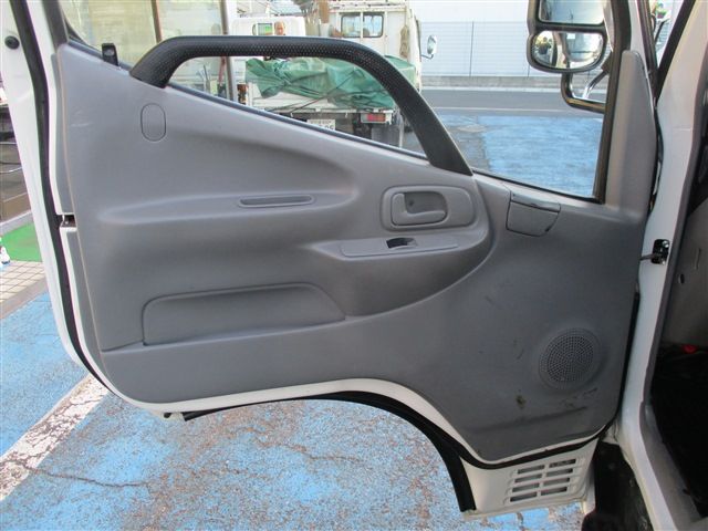 HINO DUTRO 2014 Image 31