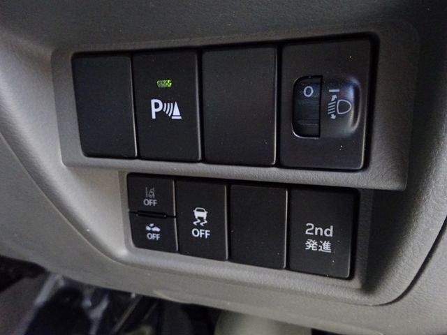 NISSAN NV100 CLIPPER 2022 Image 31