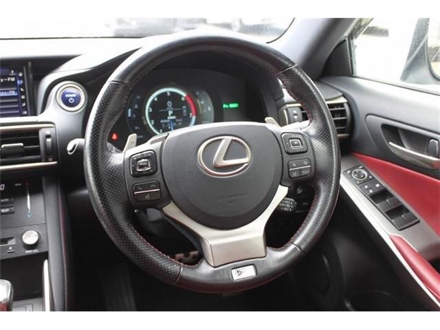 TOYOTA LEXUS IS300H 2017 Image 31