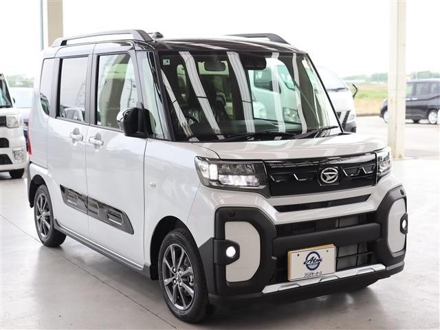 DAIHATSU TANTO FAN CROSS 2025 Image 31