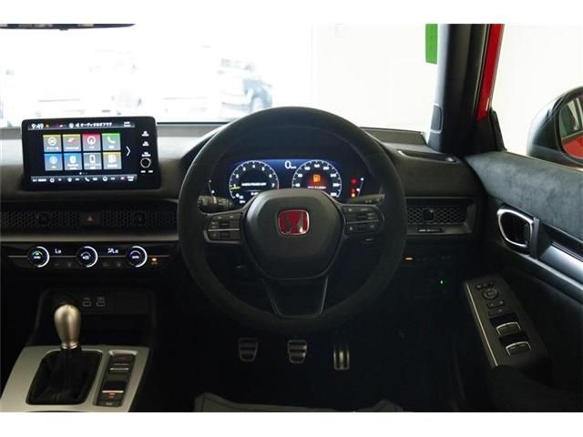 HONDA CIVIC HATCHBACK 2025 Image 31