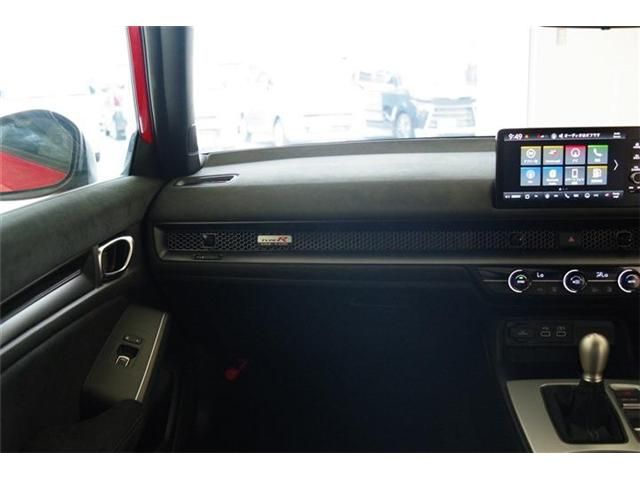 HONDA CIVIC HATCHBACK 2025 Image 31