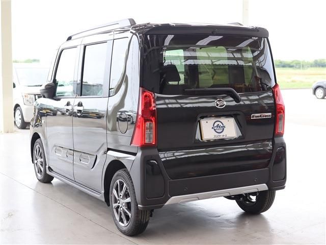 DAIHATSU TANTO FAN CROSS 2025 Image 31