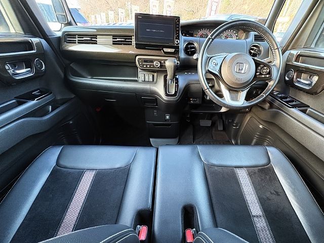 HONDA N BOX CUSTOM 2018 Image 31