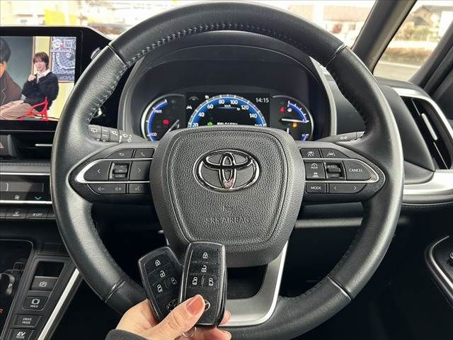 TOYOTA VOXY HYBRID 2022 Image 31