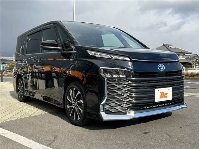 TOYOTA VOXY HYBRID 2022 Image 31