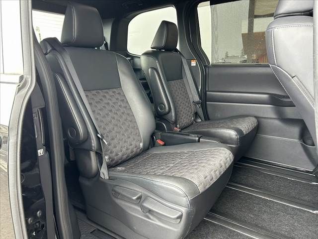 TOYOTA VOXY HYBRID 2022 Image 31