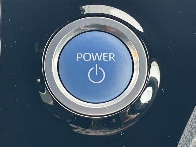 TOYOTA VOXY HYBRID 2022 Image 31