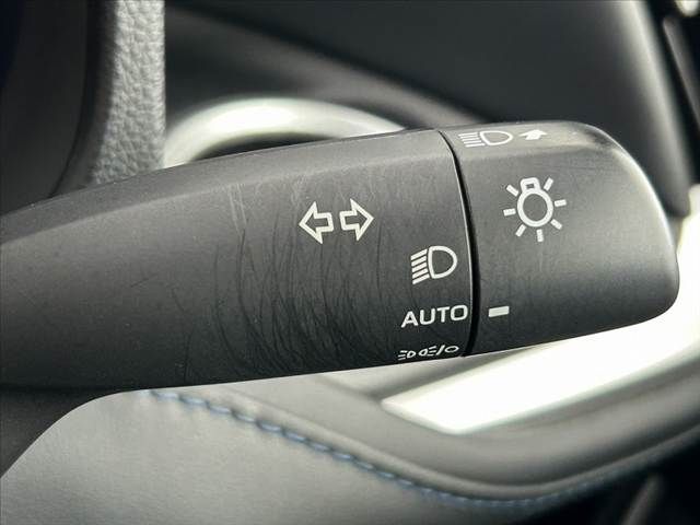 TOYOTA VOXY HYBRID 2022 Image 31