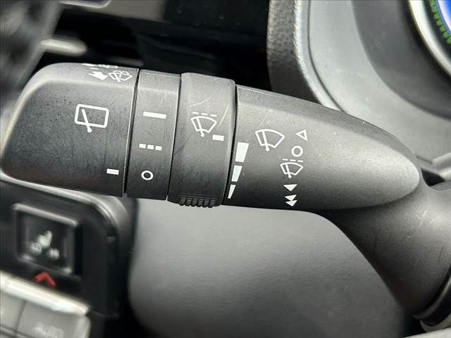 TOYOTA VOXY HYBRID 2022 Image 31