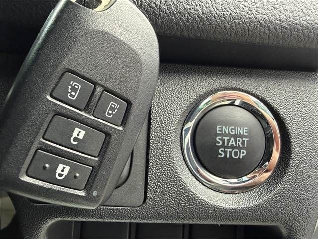 TOYOTA HIACE VAN 2WD 2017 Image 31