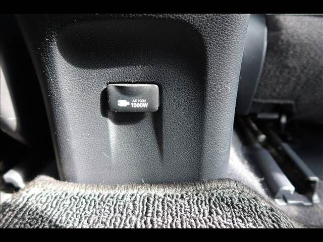 TOYOTA PRIUS 4WD 2017 Image 31