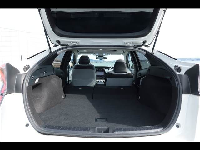 TOYOTA PRIUS 4WD 2017 Image 31