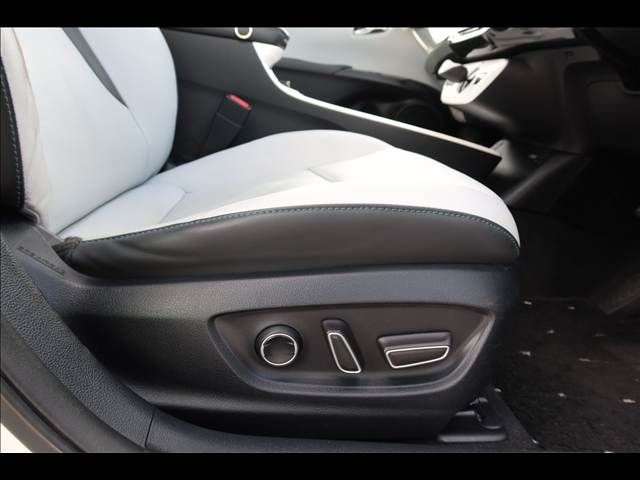 TOYOTA PRIUS 4WD 2017 Image 31