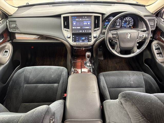 TOYOTA CROWN SEDAN HYBRID 2016 Image 31